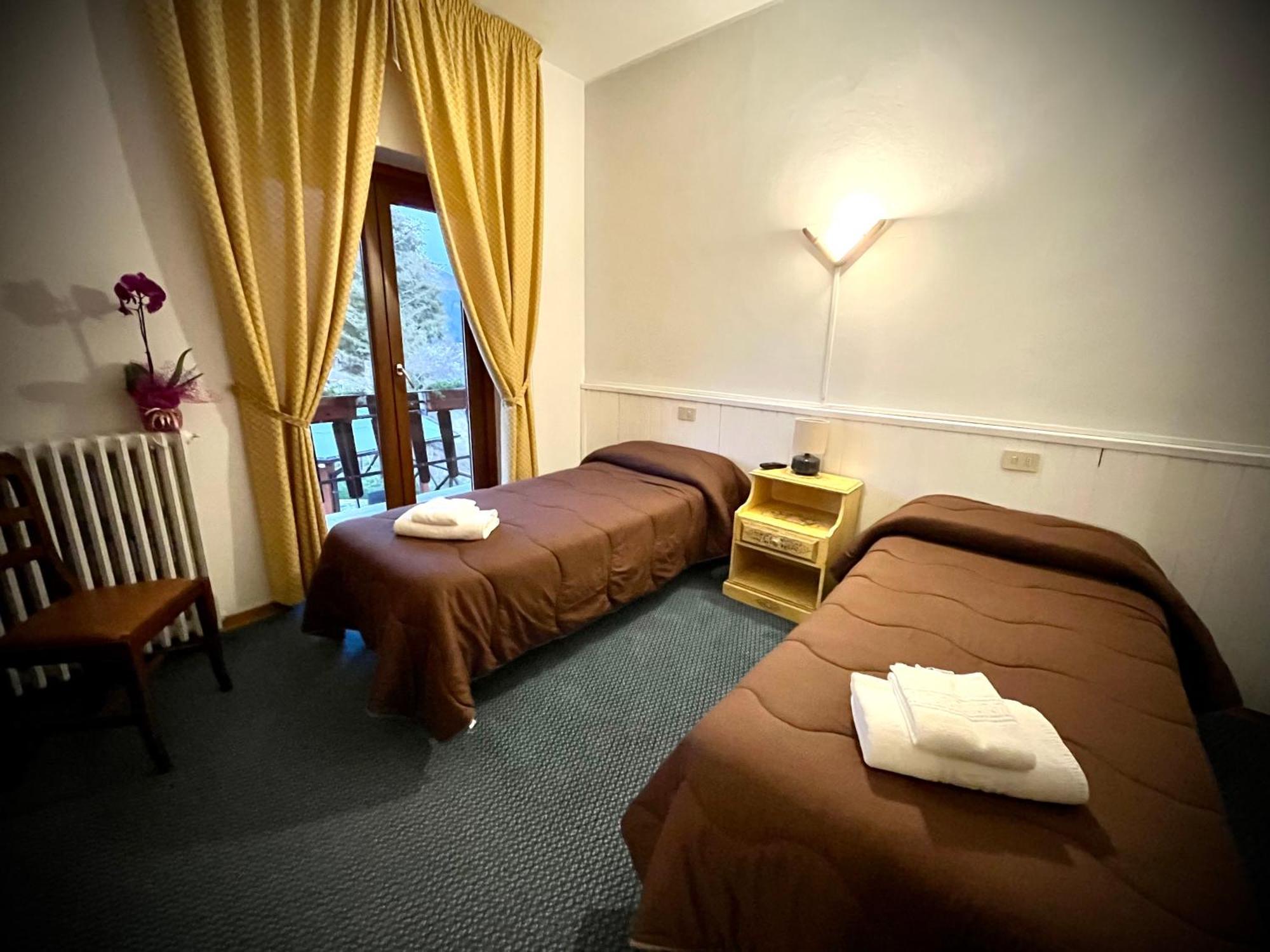 Hotel Pinguino ペスカッセーロリ 部屋 写真